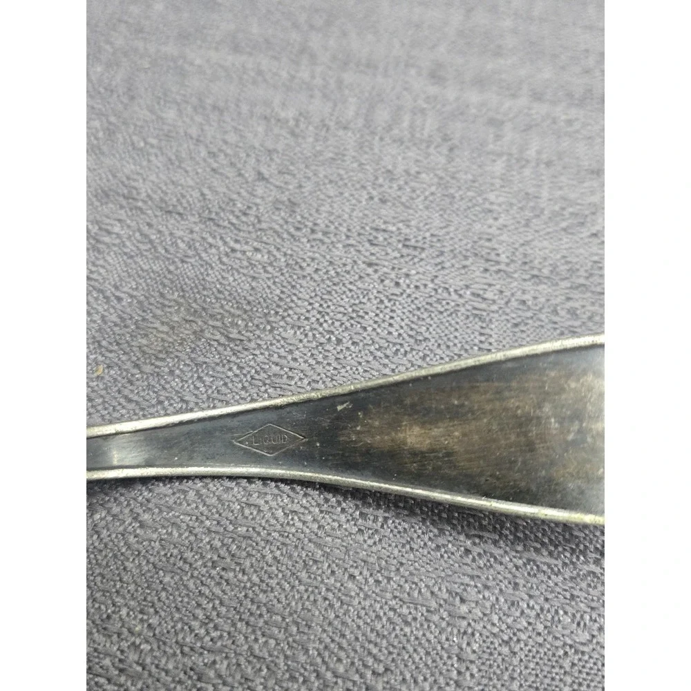 Vintage Silverplate Gravy Ladle Shell Pattern Hanging Handle LIQUID Mark